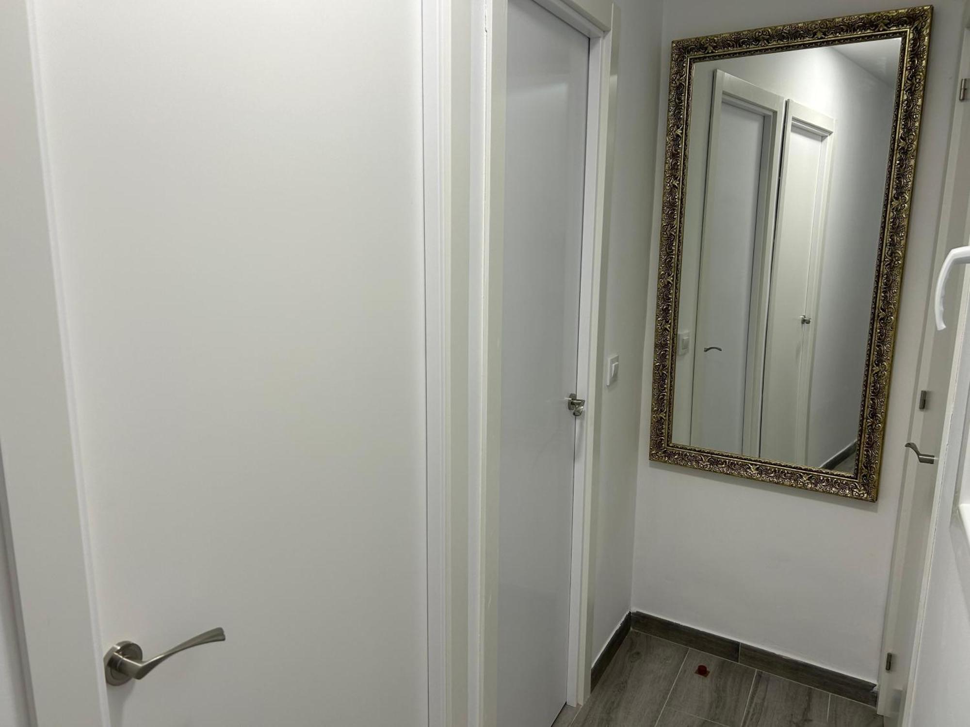 A Unos Pasos A Paseo Del Prado Appartement Madrid Buitenkant foto